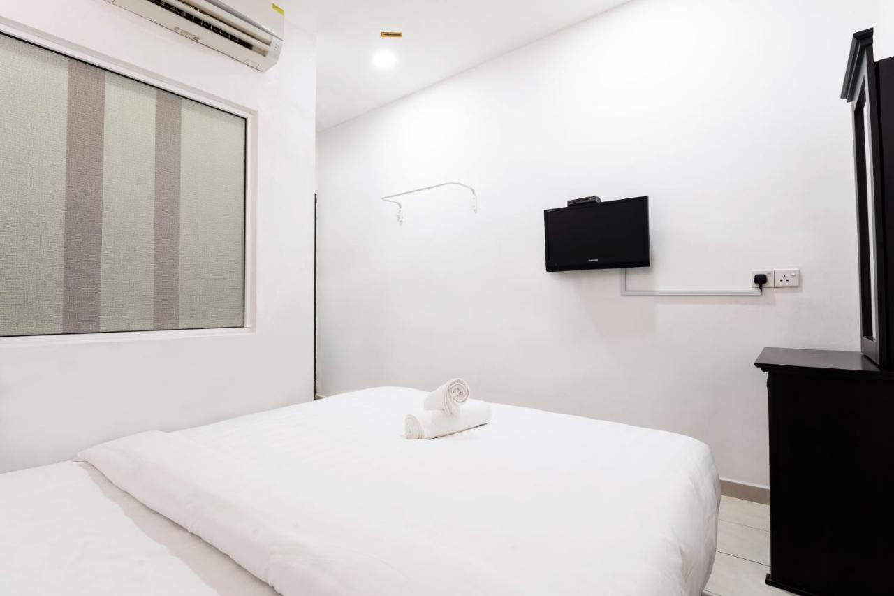 Ant Hotel Malacca Buitenkant foto