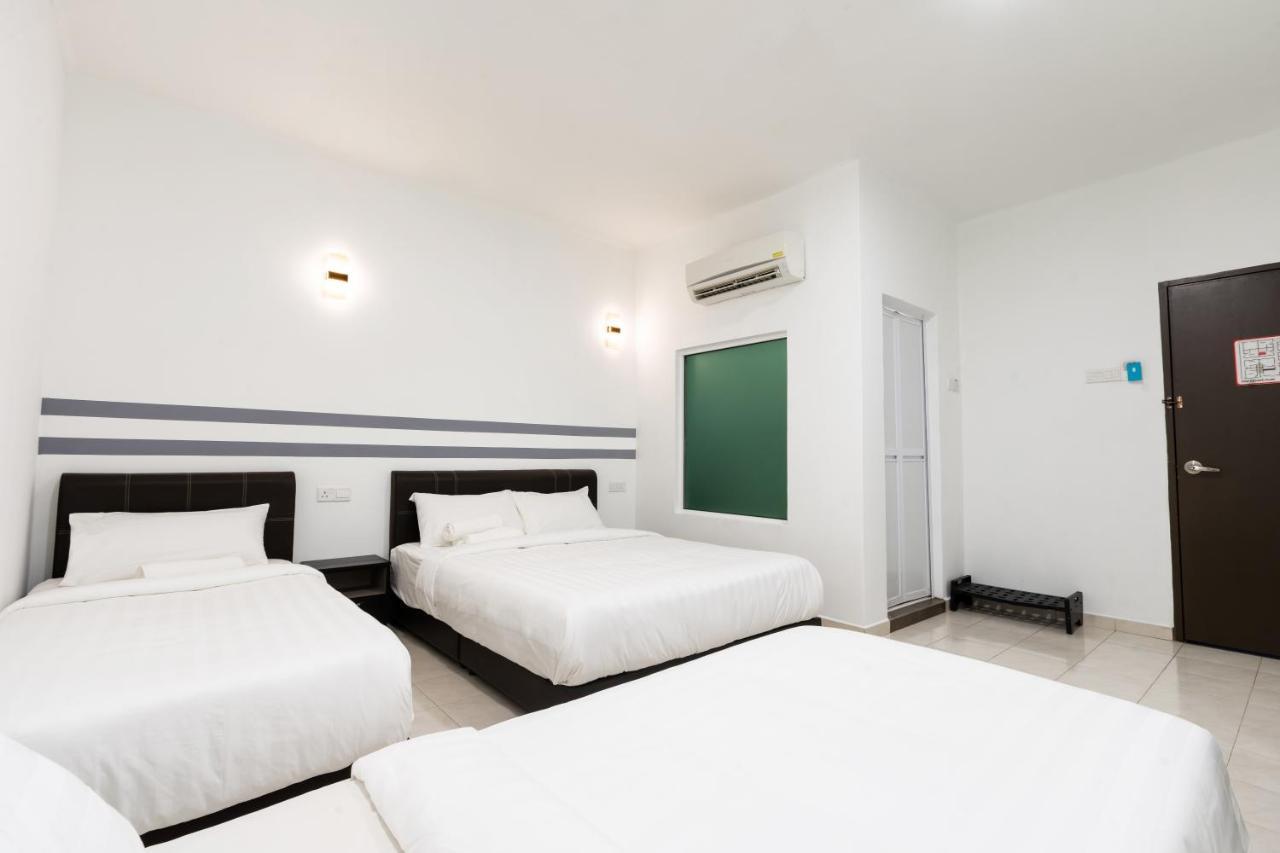 Ant Hotel Malacca Buitenkant foto