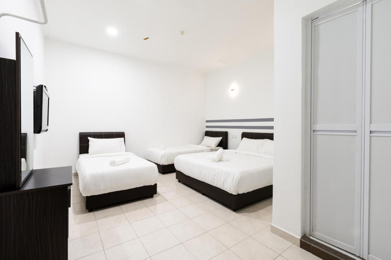 Ant Hotel Malacca Buitenkant foto