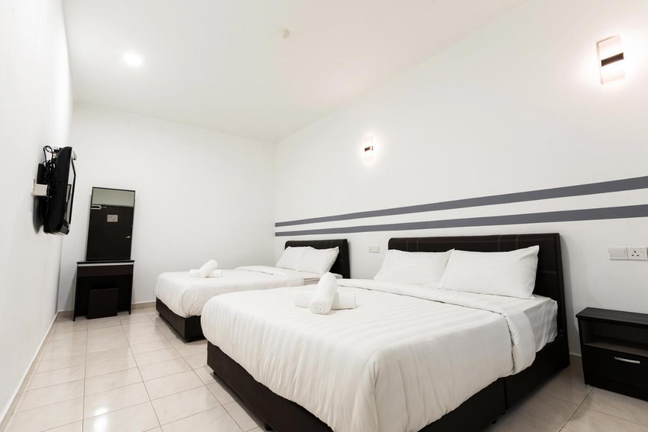 Ant Hotel Malacca Buitenkant foto